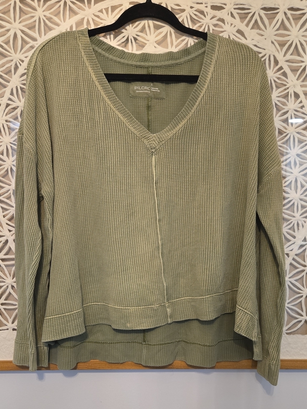 Pilcro Sage Green Waffle V-Neck Layered Pullover Women's Sz Small